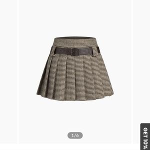 Belted houndstooth pleated skirt